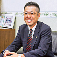 常務取締役兼東営業所所長　時松 博幸